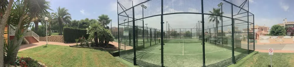 Padel and tennis courts at the Montefaro resort