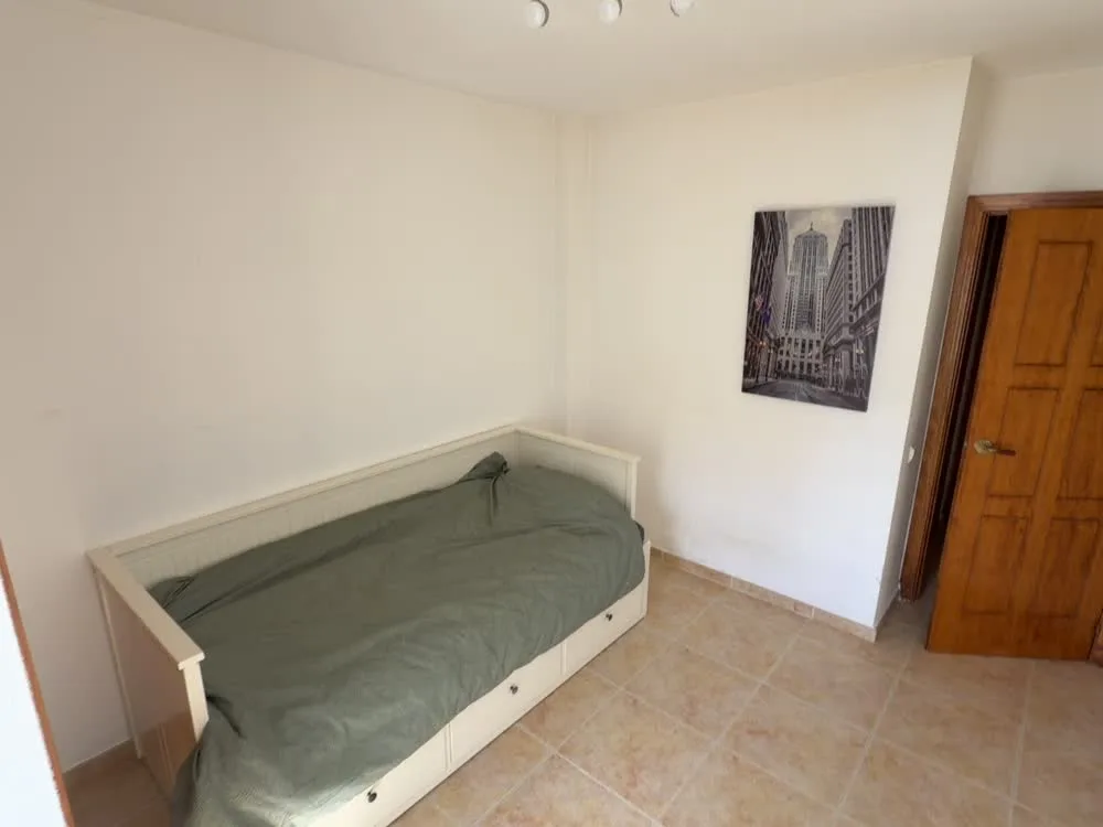 Bedroom with single bed in the Gran Alacant bungalow